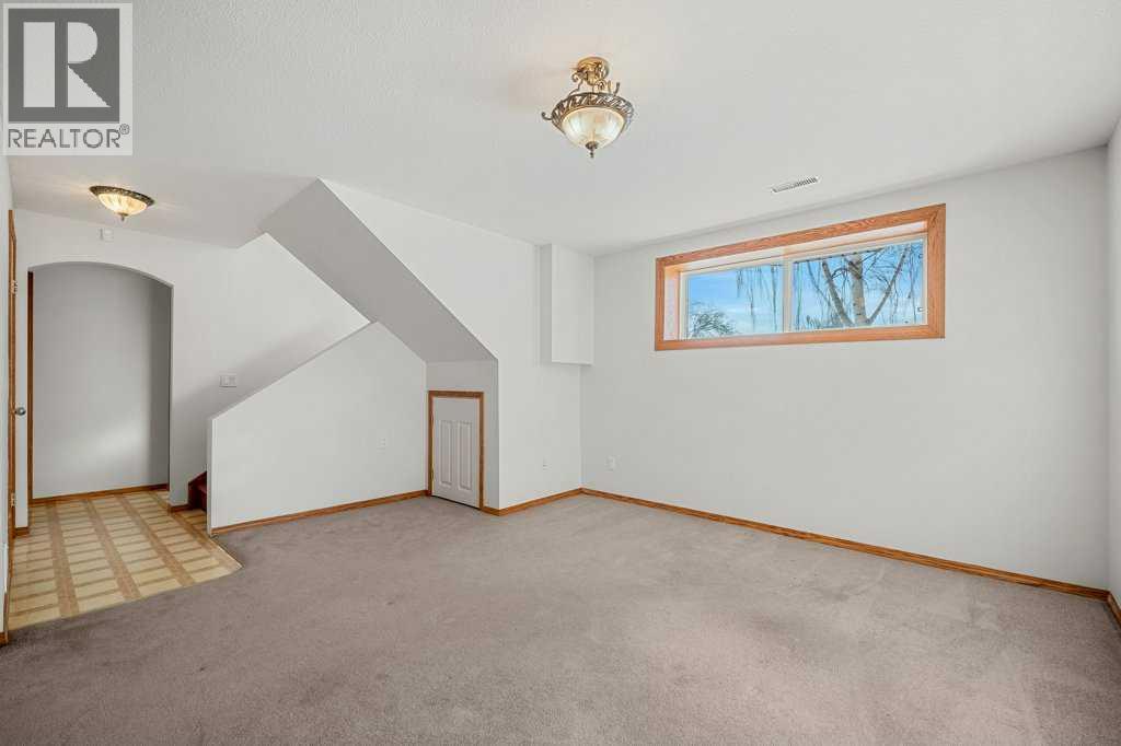 36 Doverthorn Place Se, Calgary, Alberta  T2B 2B8 - Photo 22 - A2287627