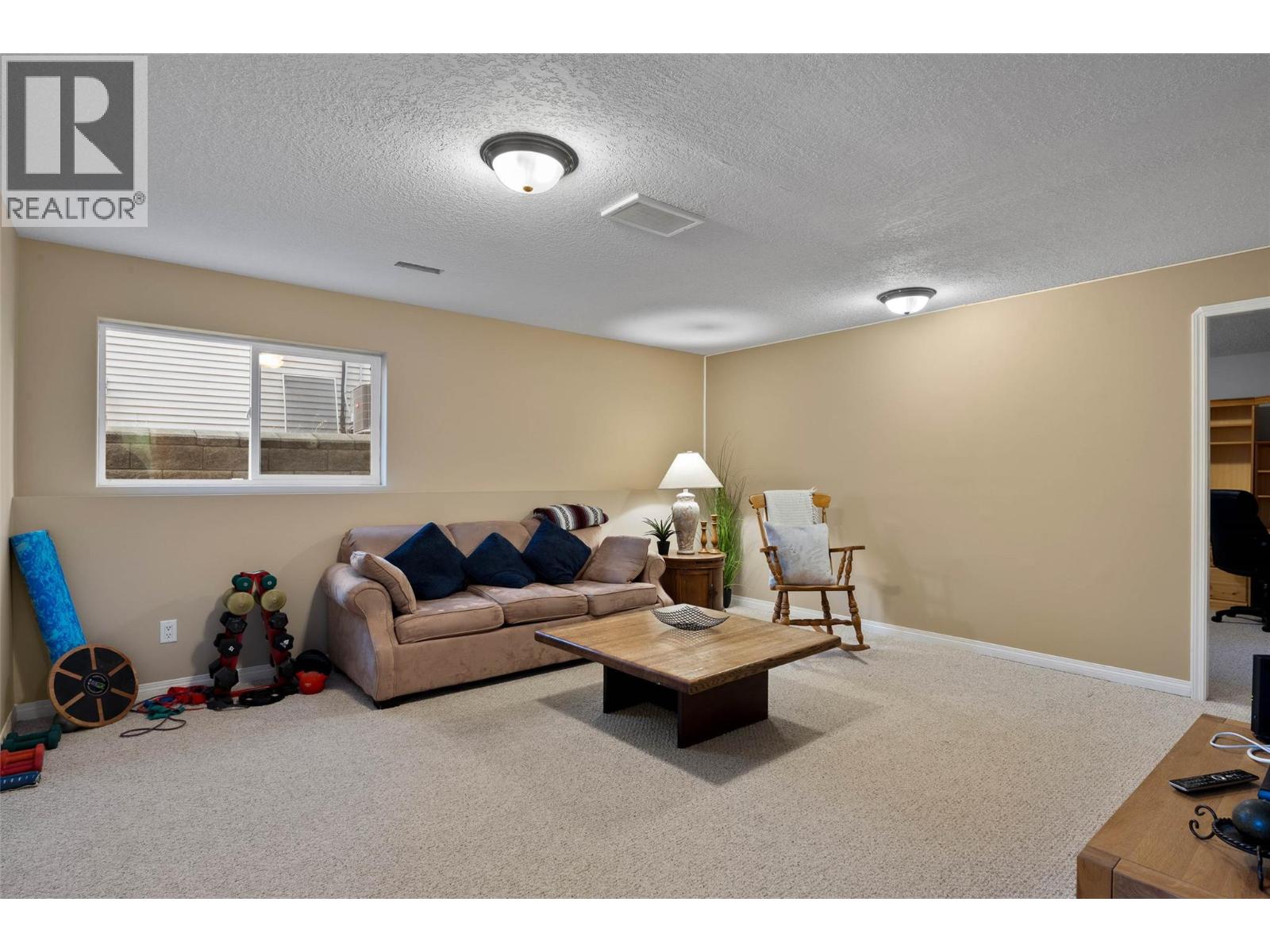 2452 Abbeyglen Way, Kamloops, British Columbia  V1S 1A5 - Photo 18 - 10377917