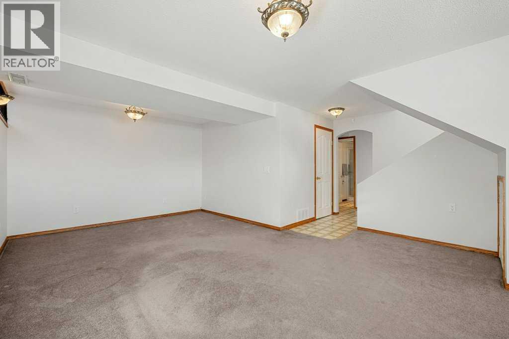 36 Doverthorn Place Se, Calgary, Alberta  T2B 2B8 - Photo 25 - A2287627