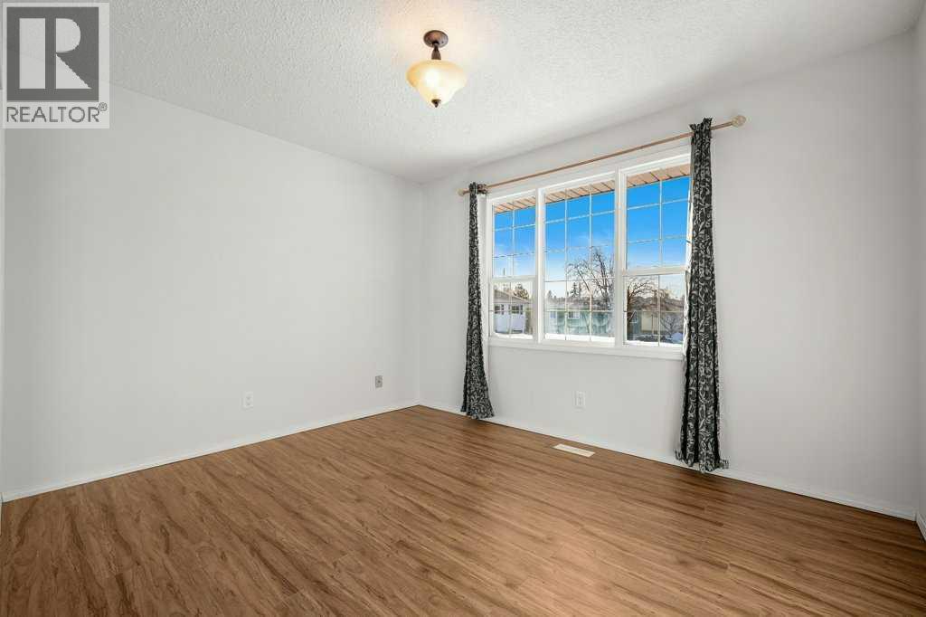 36 Doverthorn Place Se, Calgary, Alberta  T2B 2B8 - Photo 17 - A2287627