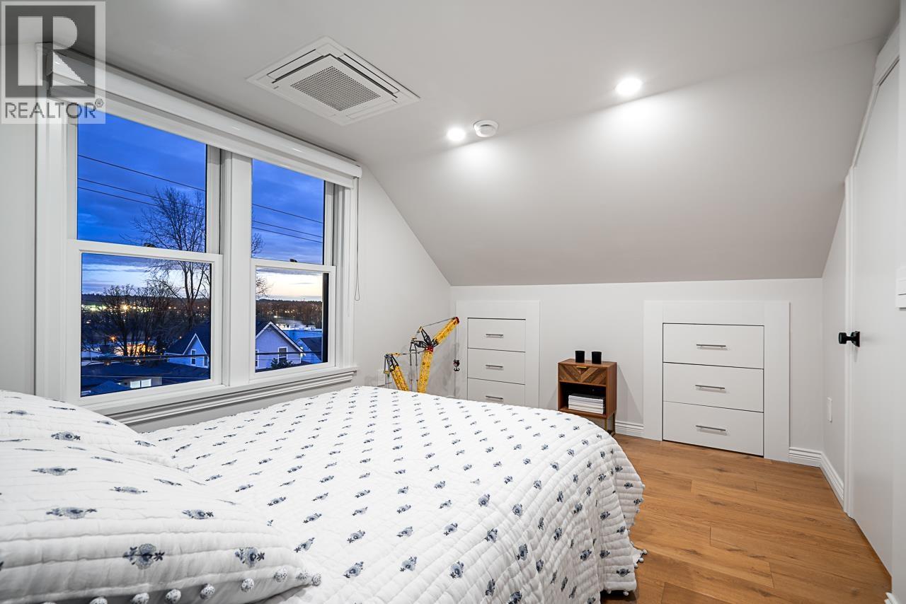 1407 Sixth Avenue, New Westminster, British Columbia  V3M 2C5 - Photo 20 - R3095546