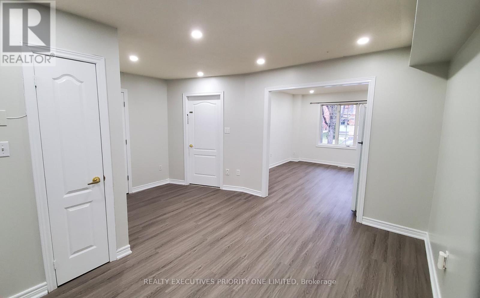 Main Floor - 18 Ed Quigg Way, Vaughan, Ontario  L4H 2S2 - Photo 2 - N12841698