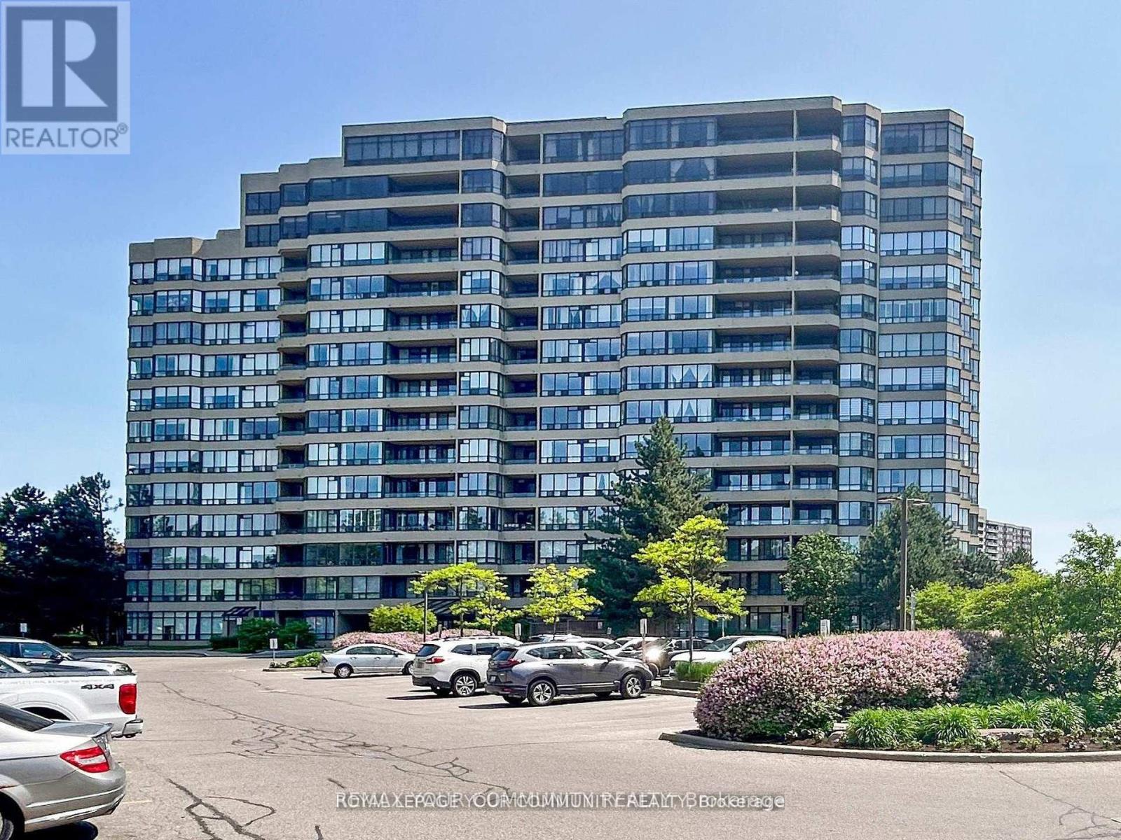 324 - 32 CLARISSA DRIVE, Richmond Hill, Ontario