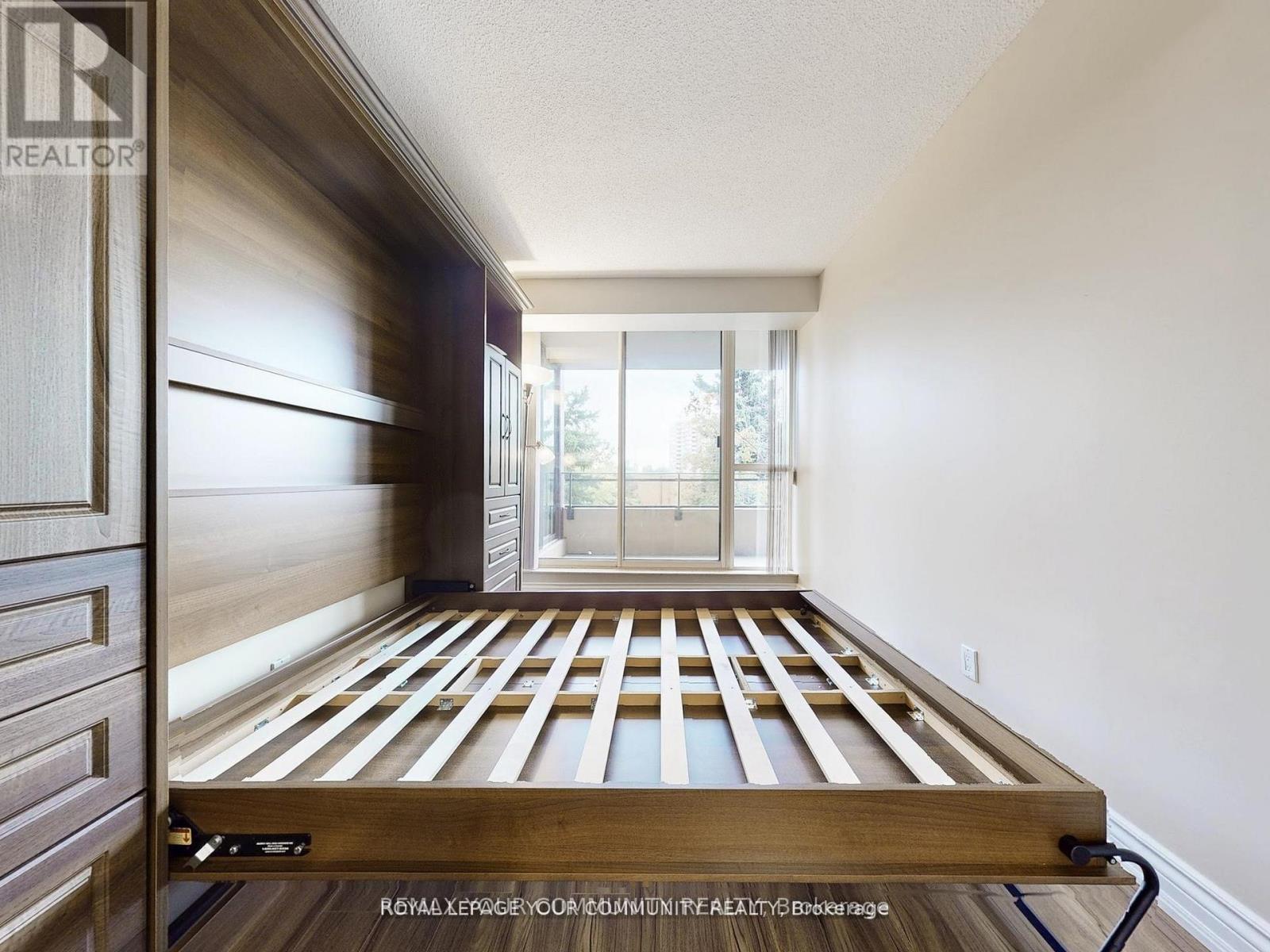 324 - 32 Clarissa Drive, Richmond Hill, Ontario  L4C 9R7 - Photo 18 - N12841712