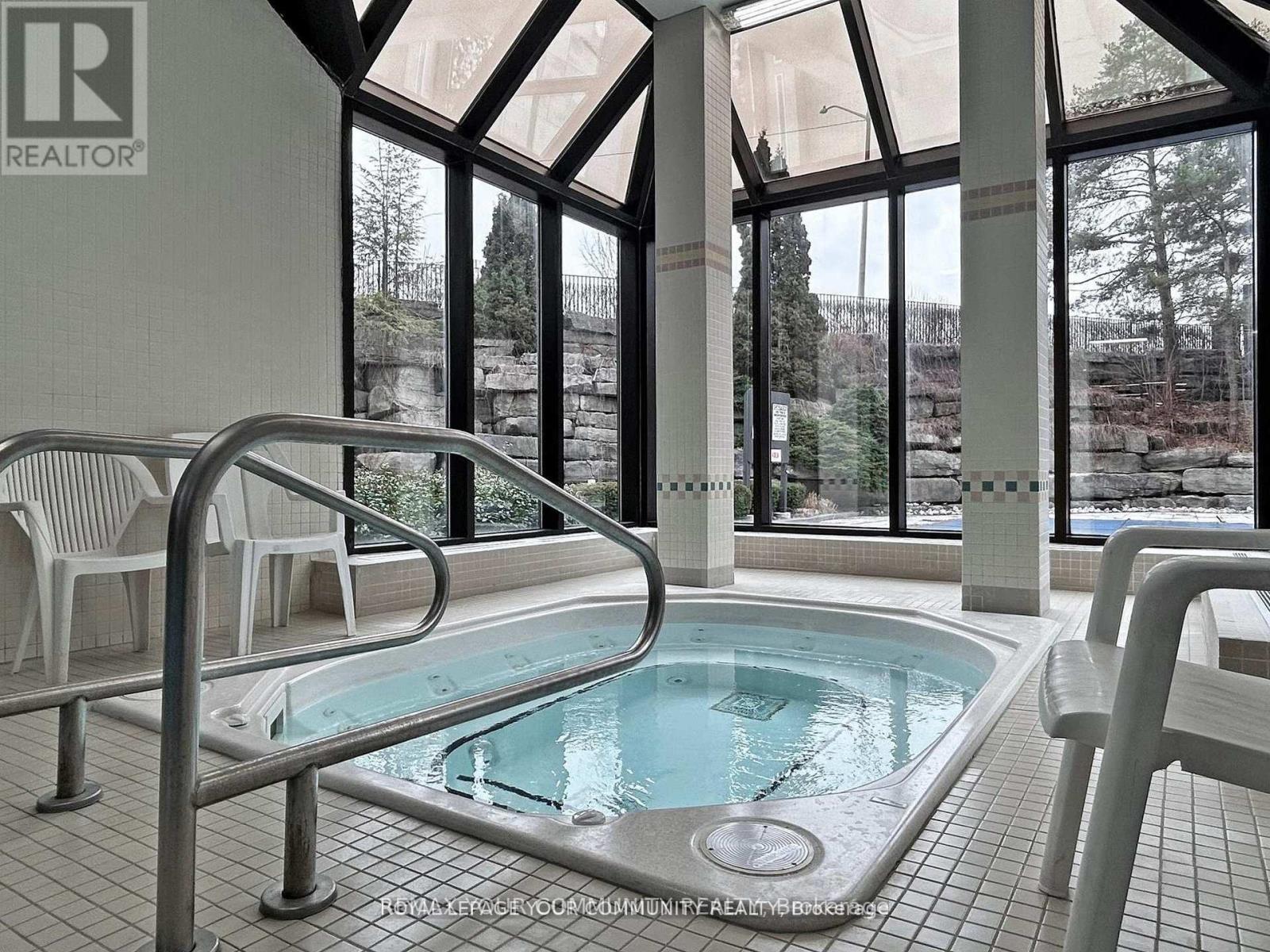 324 - 32 Clarissa Drive, Richmond Hill, Ontario  L4C 9R7 - Photo 35 - N12841712