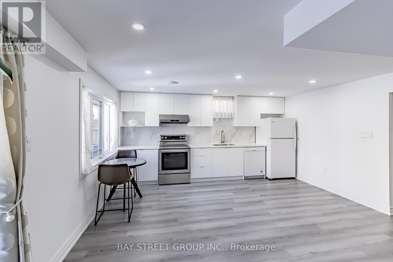 Bsmt - 50 Drizzel Crescent, Richmond Hill, Ontario L4E 2G8 - Photo 2 - N12841748