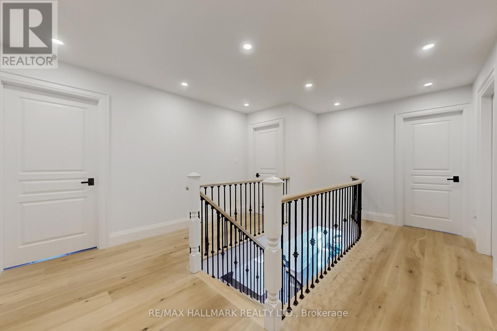 1135 Cenotaph Boulevard, Newmarket, Ontario  L3X 0A7 - Photo 18 - N12841760