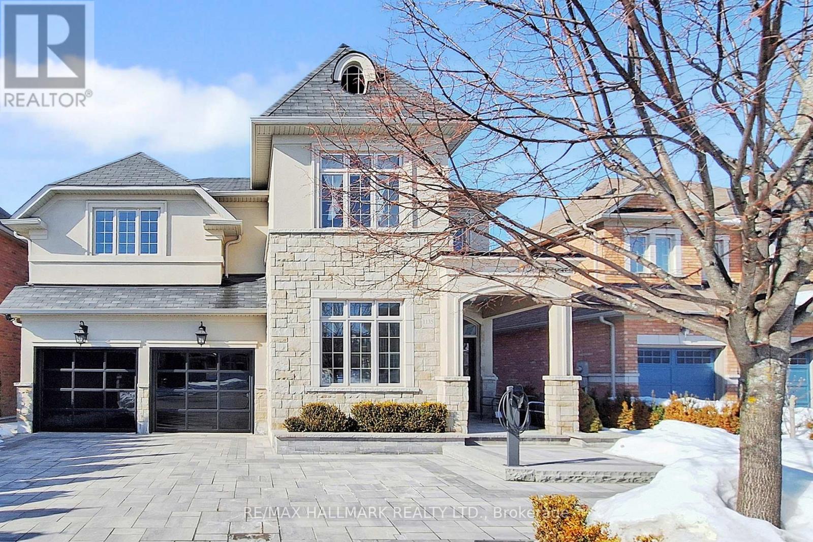 1135 Cenotaph Boulevard, Newmarket, Ontario  L3X 0A7 - Photo 2 - N12841760