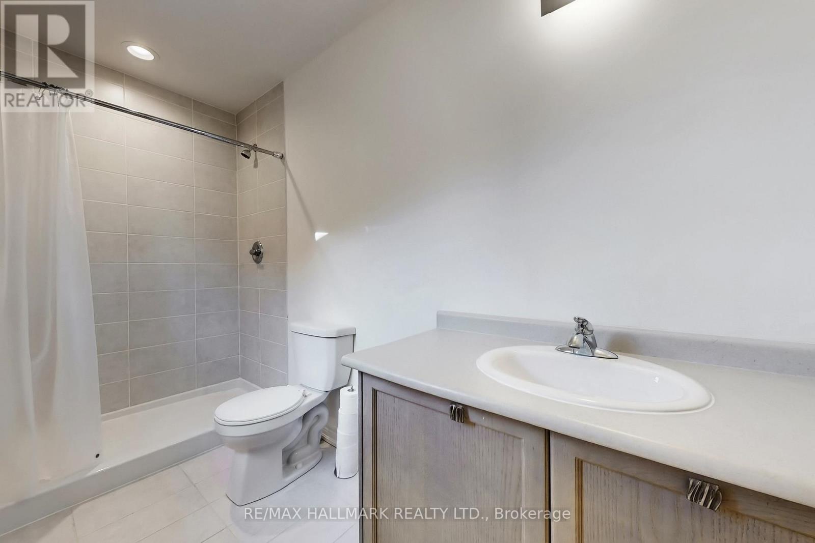 1135 Cenotaph Boulevard, Newmarket, Ontario  L3X 0A7 - Photo 24 - N12841760