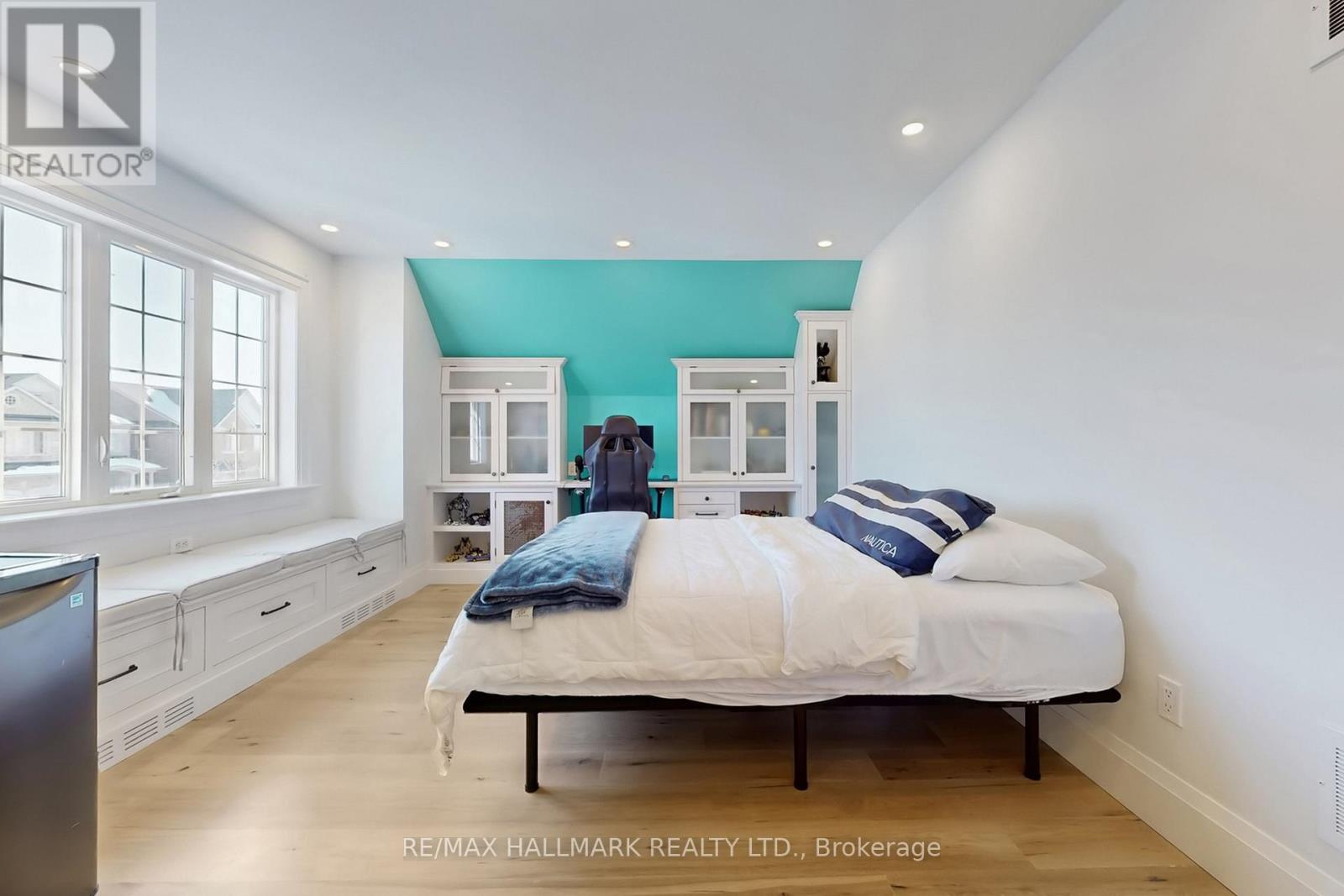 1135 Cenotaph Boulevard, Newmarket, Ontario  L3X 0A7 - Photo 25 - N12841760