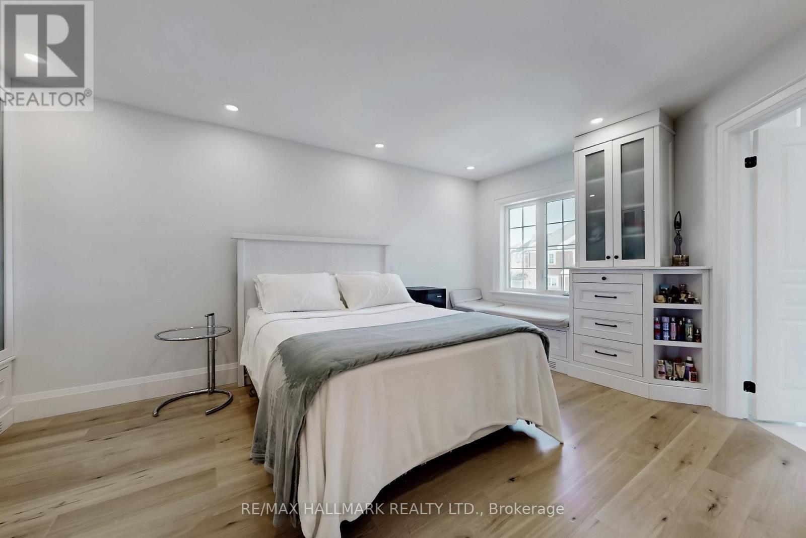 1135 Cenotaph Boulevard, Newmarket, Ontario  L3X 0A7 - Photo 28 - N12841760