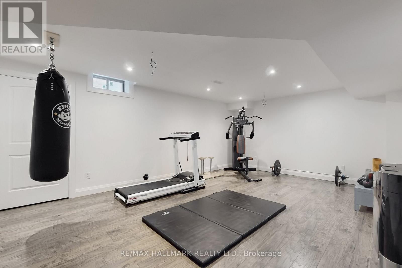 1135 Cenotaph Boulevard, Newmarket, Ontario  L3X 0A7 - Photo 35 - N12841760