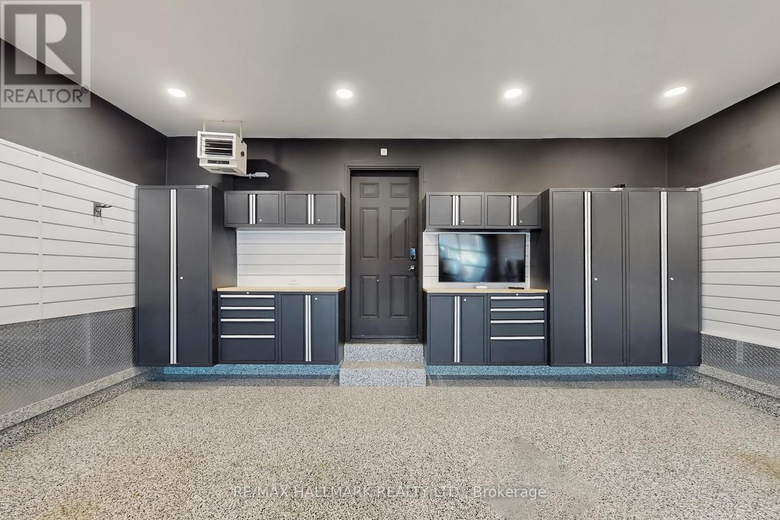 1135 Cenotaph Boulevard, Newmarket, Ontario  L3X 0A7 - Photo 38 - N12841760