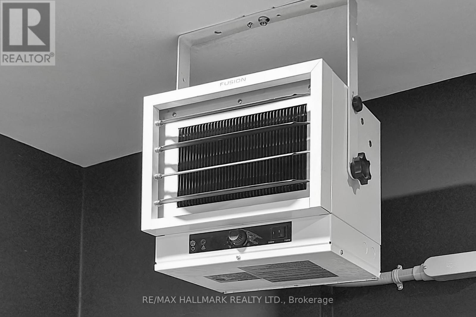 1135 Cenotaph Boulevard, Newmarket, Ontario  L3X 0A7 - Photo 40 - N12841760