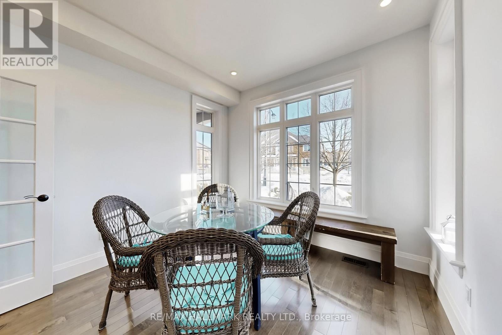 1135 Cenotaph Boulevard, Newmarket, Ontario  L3X 0A7 - Photo 8 - N12841760