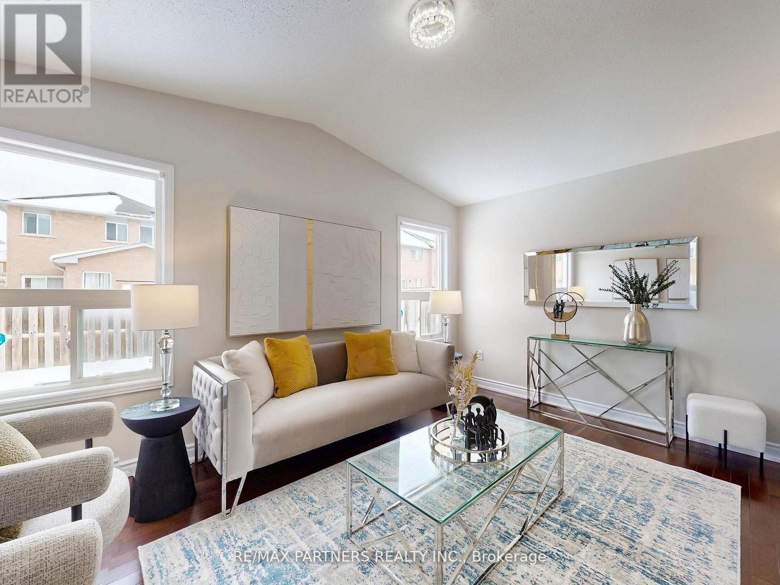 49 Charles Sturdy Road, Markham, Ontario  L6C 3E8 - Photo 4 - N12841784