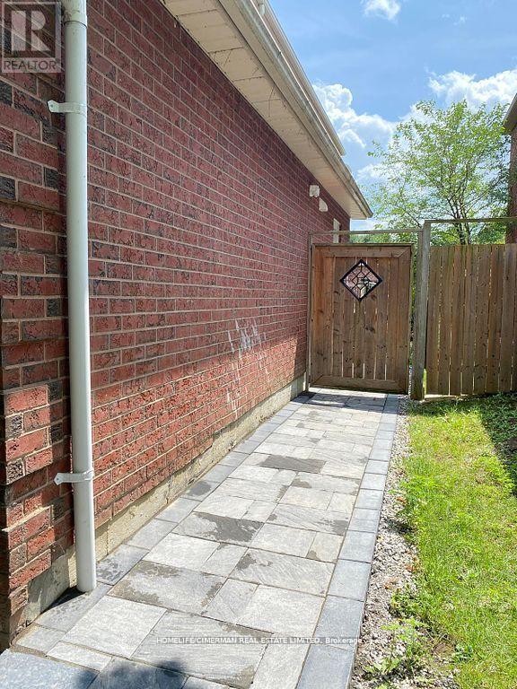 Lower - 42 Lensmith Drive, Aurora, Ontario  L4G 6S1 - Photo 11 - N12677920