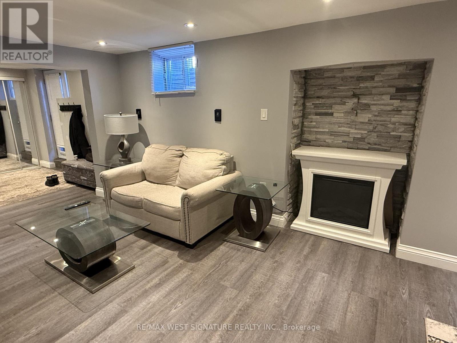 Bsmt - 39 Ellis Avenue, King, Ontario  L0G 1N0 - Photo 2 - N12841256