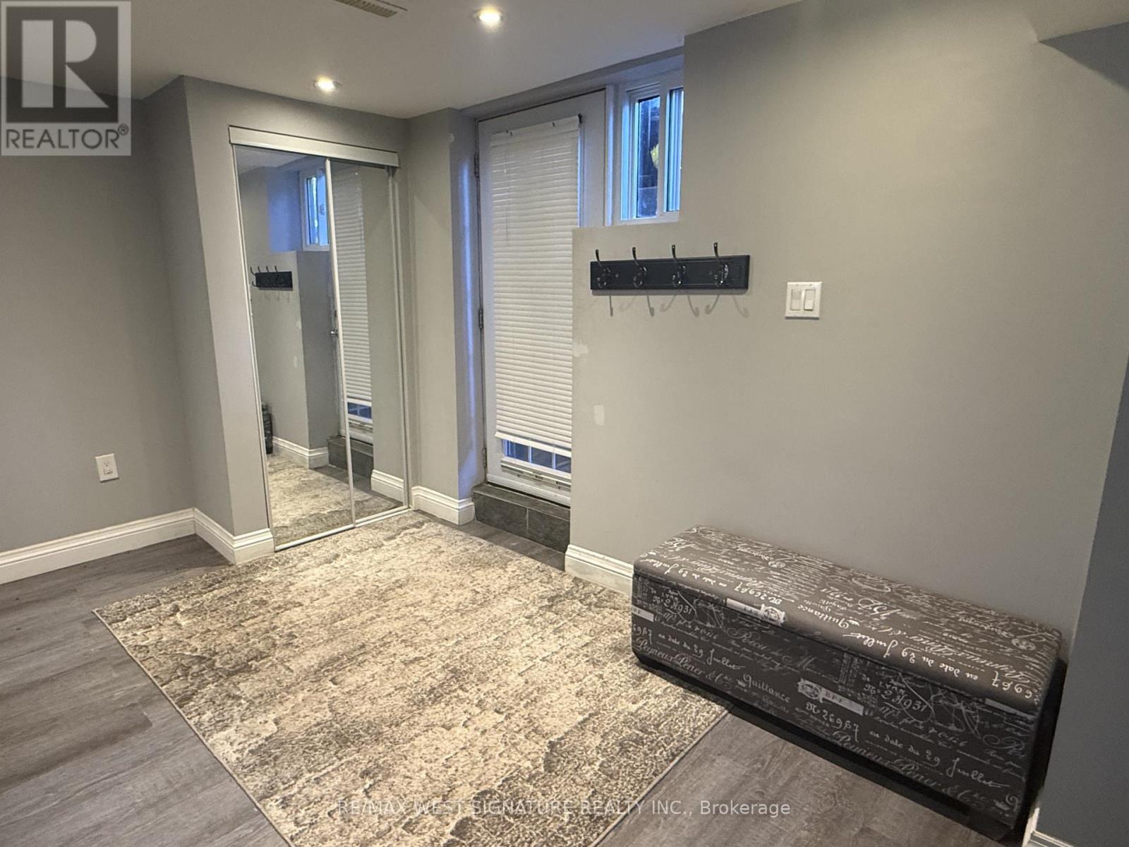 Bsmt - 39 Ellis Avenue, King, Ontario  L0G 1N0 - Photo 3 - N12841256