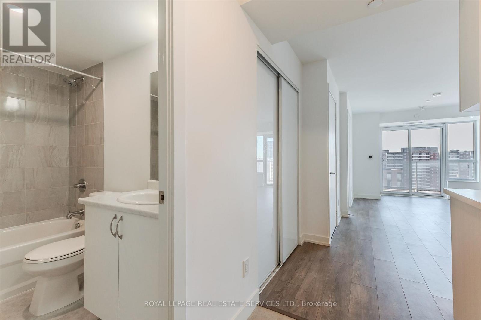 1907 - 10 Wilby Crescent, Toronto, Ontario  M9N 0B6 - Photo 4 - W12841668