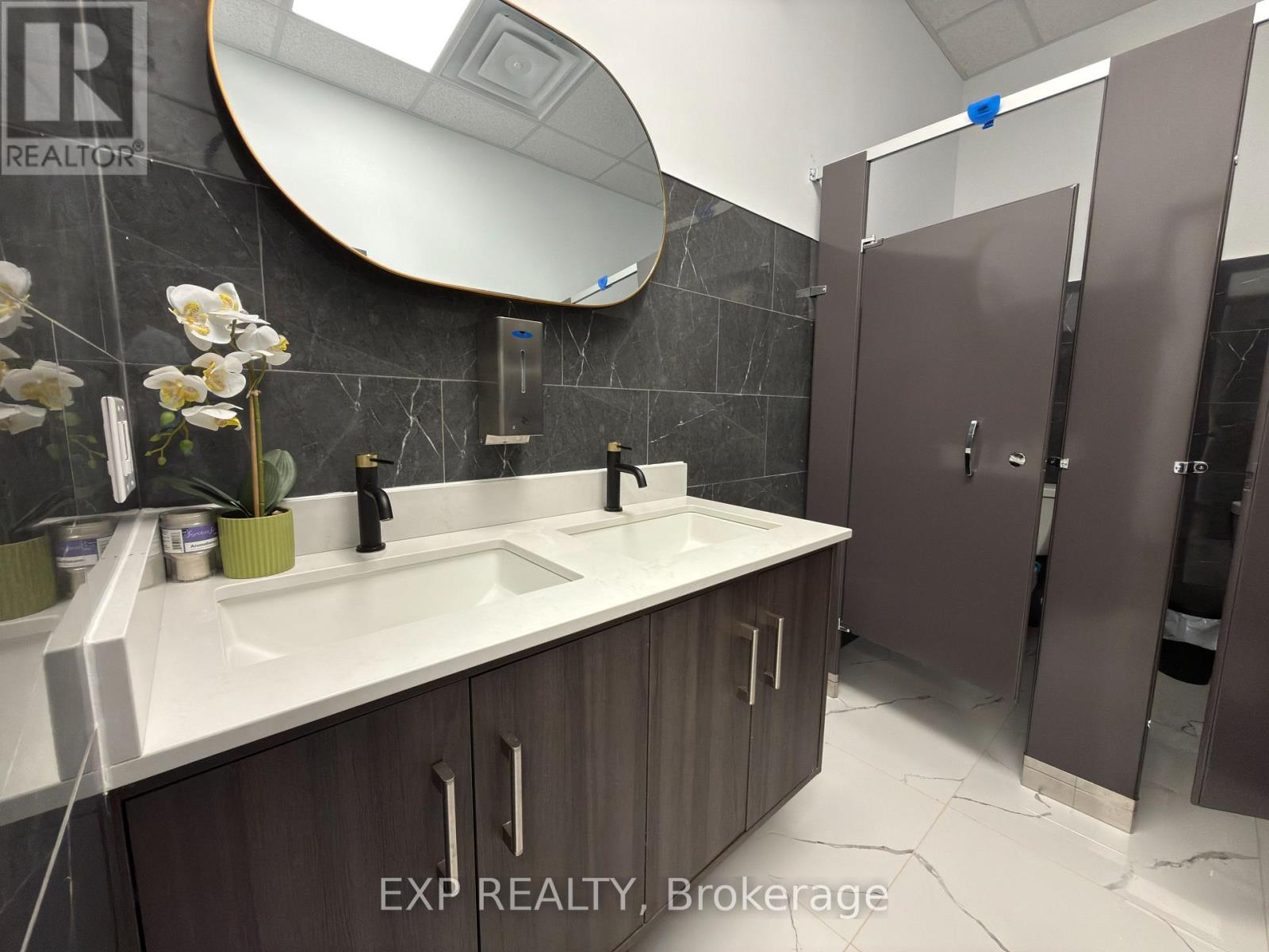 17 - 1075 North Service Road W, Oakville, Ontario  L6M 2G2 - Photo 25 - W12841706