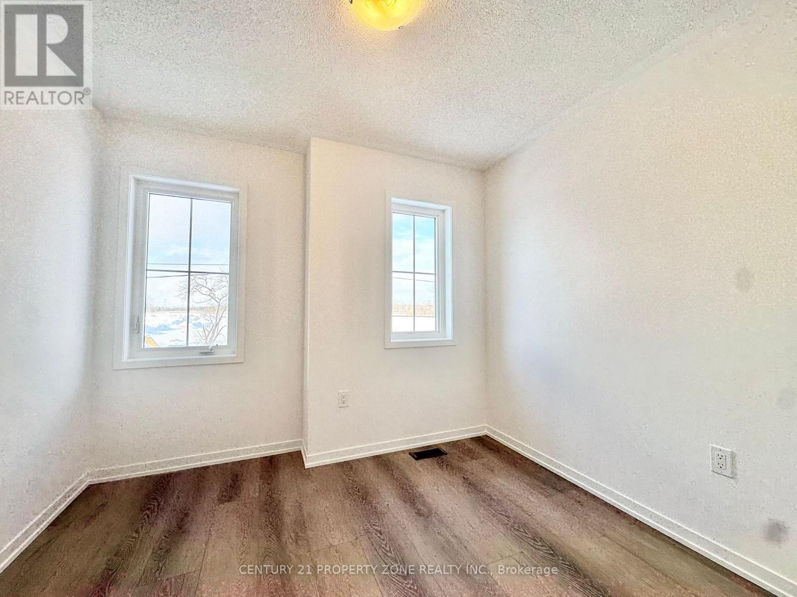 39 Kingbird Common, Cambridge, Ontario  N1R 5S2 - Photo 11 - X12841680