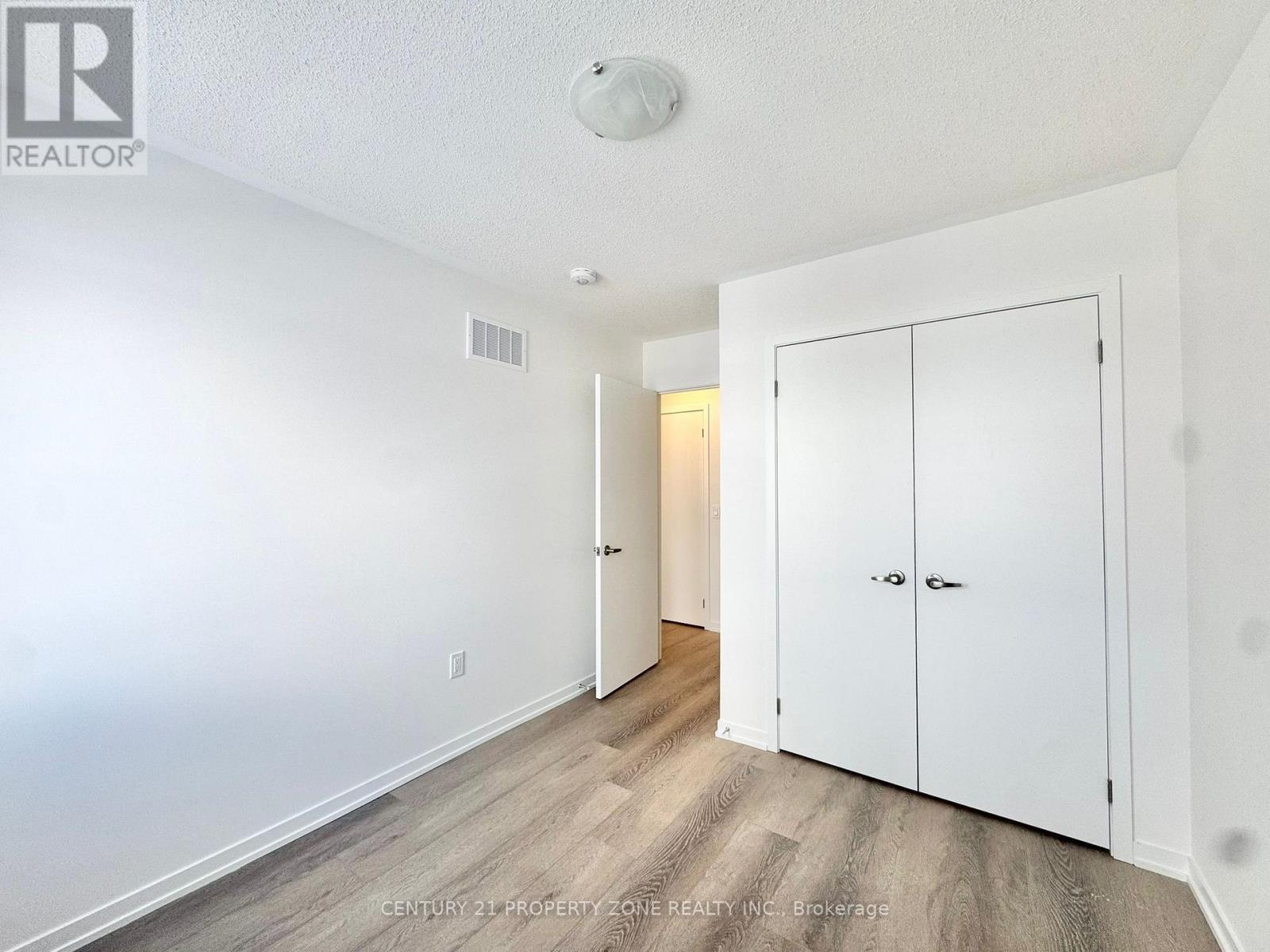 39 Kingbird Common, Cambridge, Ontario  N1R 5S2 - Photo 12 - X12841680