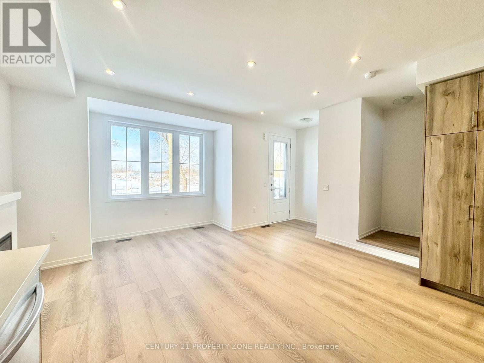 39 Kingbird Common, Cambridge, Ontario  N1R 5S2 - Photo 6 - X12841680