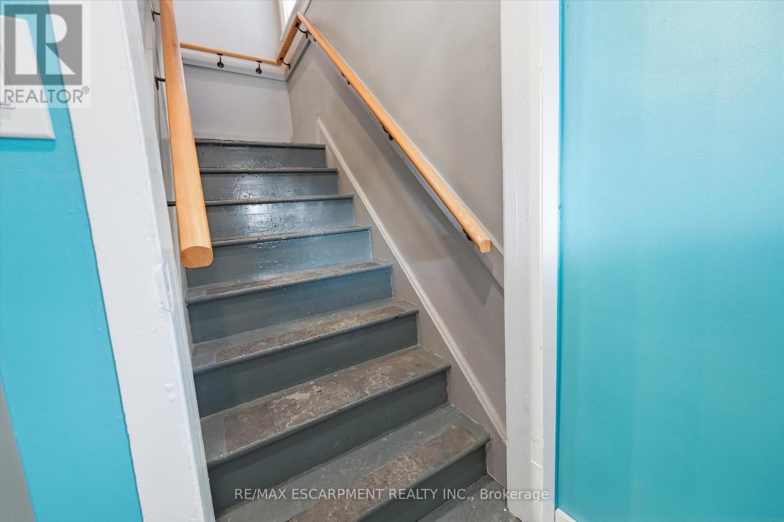 421 Concession Street, Hamilton, Ontario  L9A 1C1 - Photo 14 - X12841736