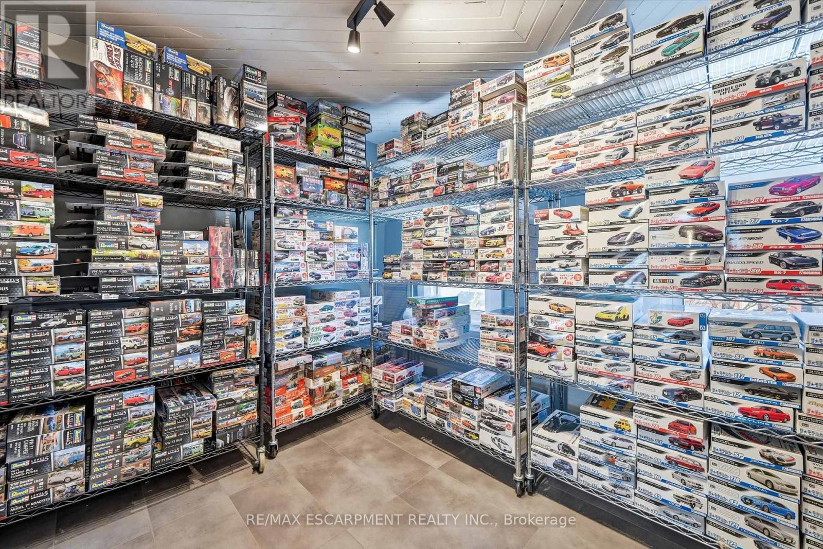 421 Concession Street, Hamilton, Ontario  L9A 1C1 - Photo 22 - X12841736