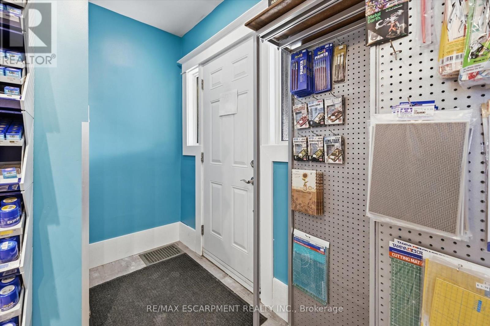 421 Concession Street, Hamilton, Ontario  L9A 1C1 - Photo 6 - X12841736