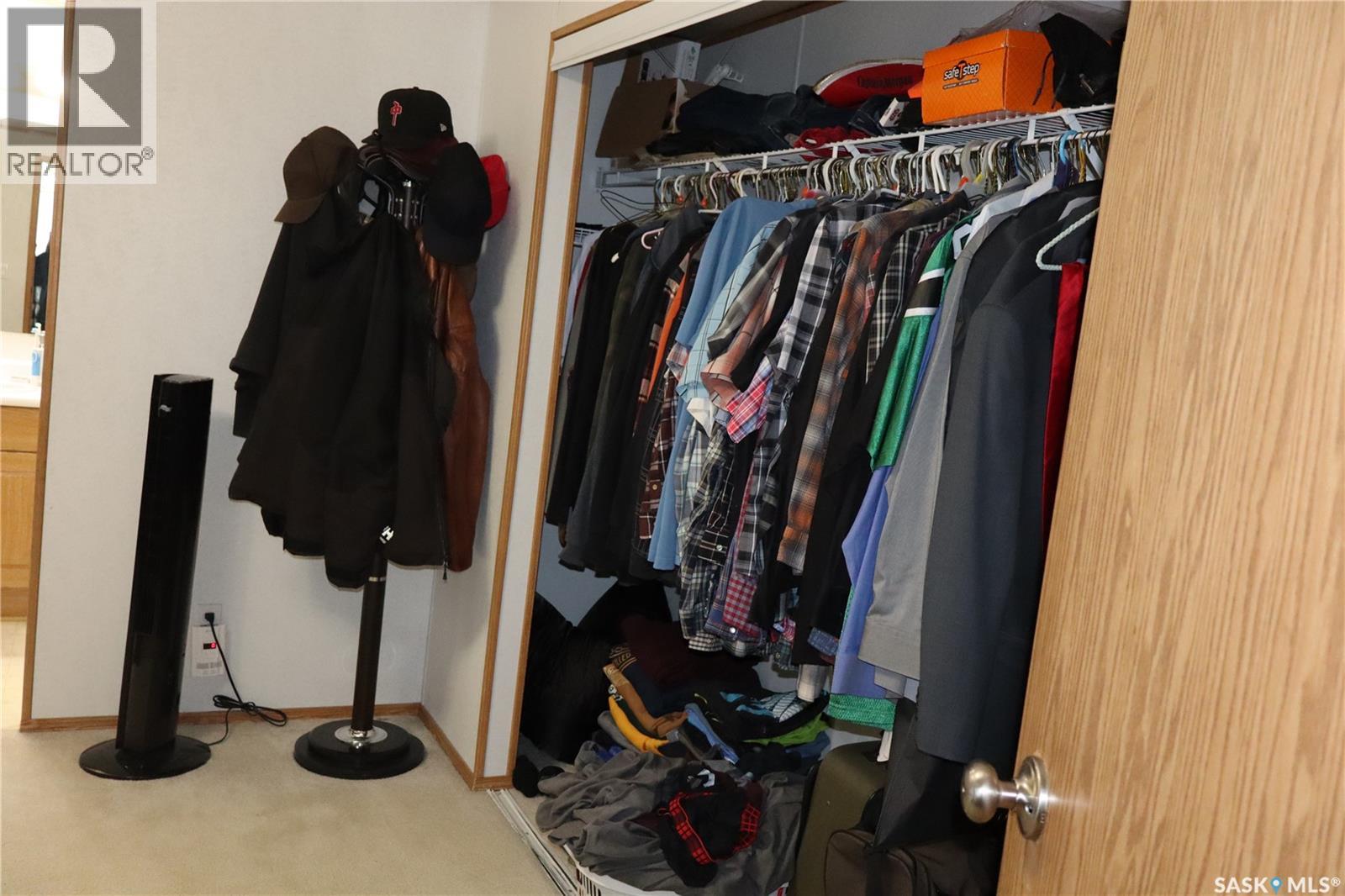 20 H Avenue, Willow Bunch, Saskatchewan  S0H 4K0 - Photo 15 - SK029537