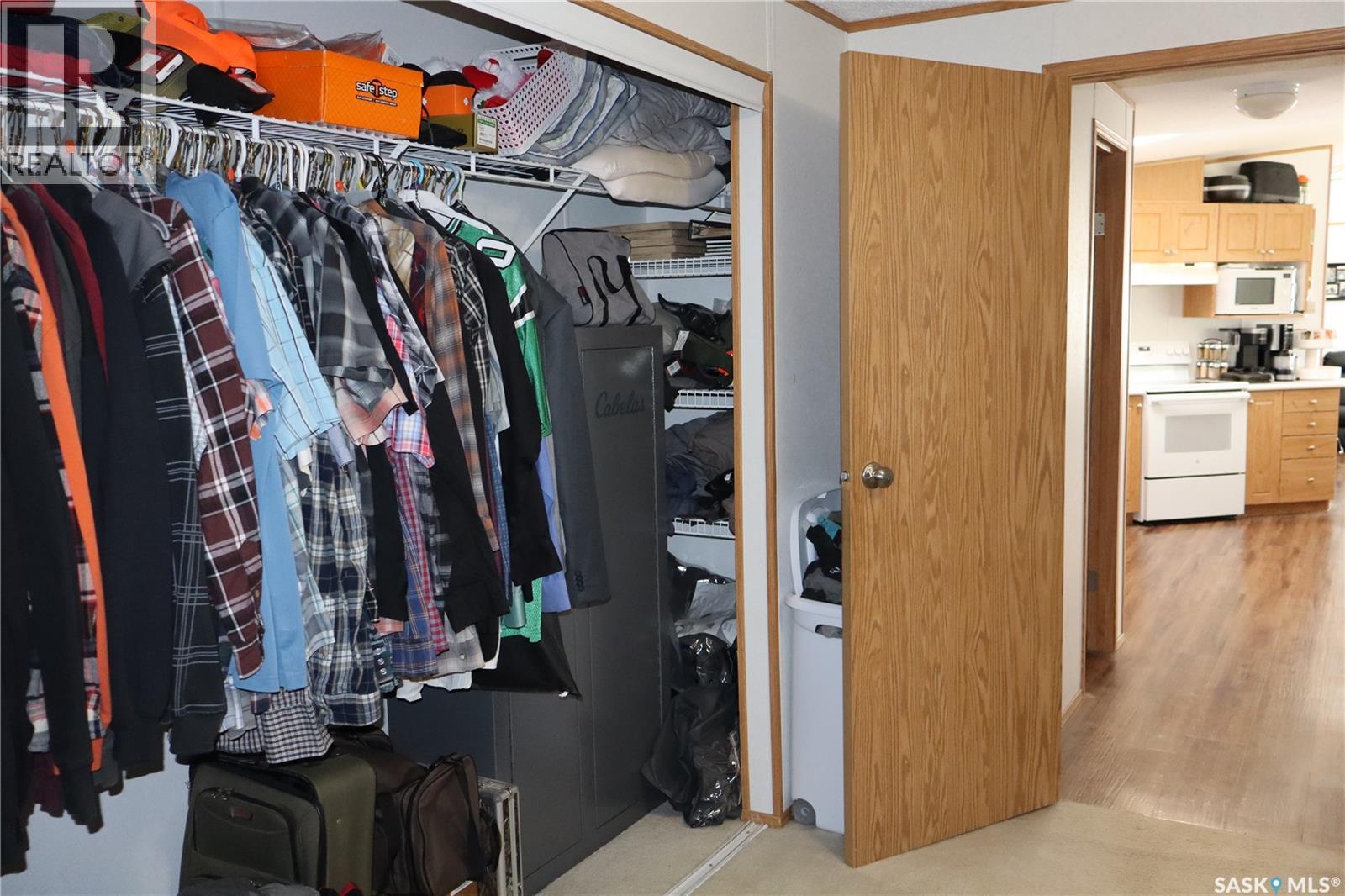 20 H Avenue, Willow Bunch, Saskatchewan  S0H 4K0 - Photo 18 - SK029537