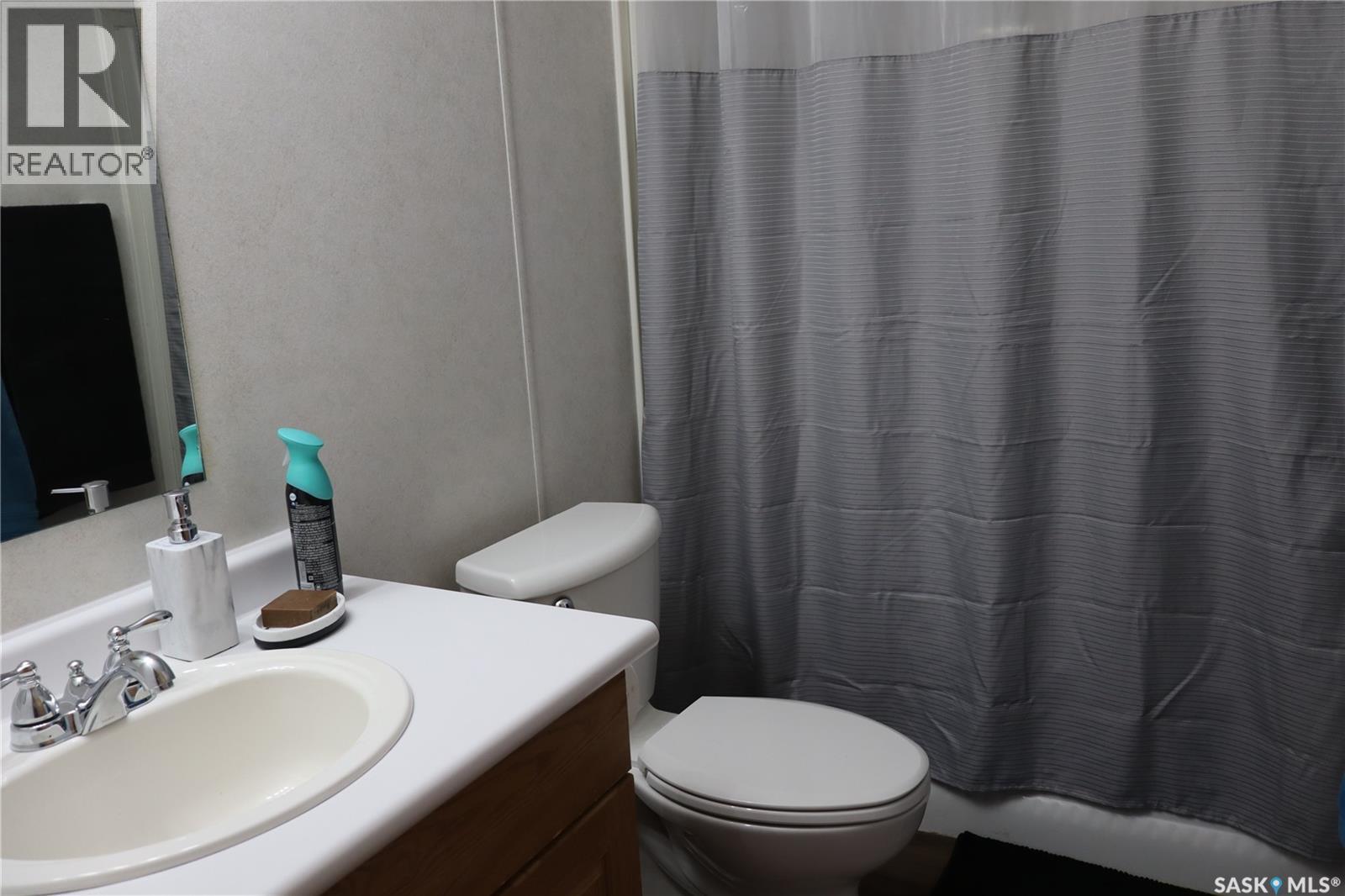 20 H Avenue, Willow Bunch, Saskatchewan  S0H 4K0 - Photo 19 - SK029537