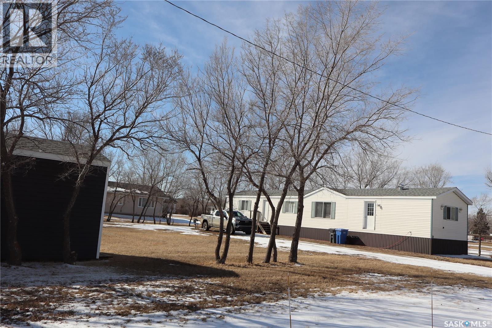 20 H Avenue, Willow Bunch, Saskatchewan  S0H 4K0 - Photo 2 - SK029537