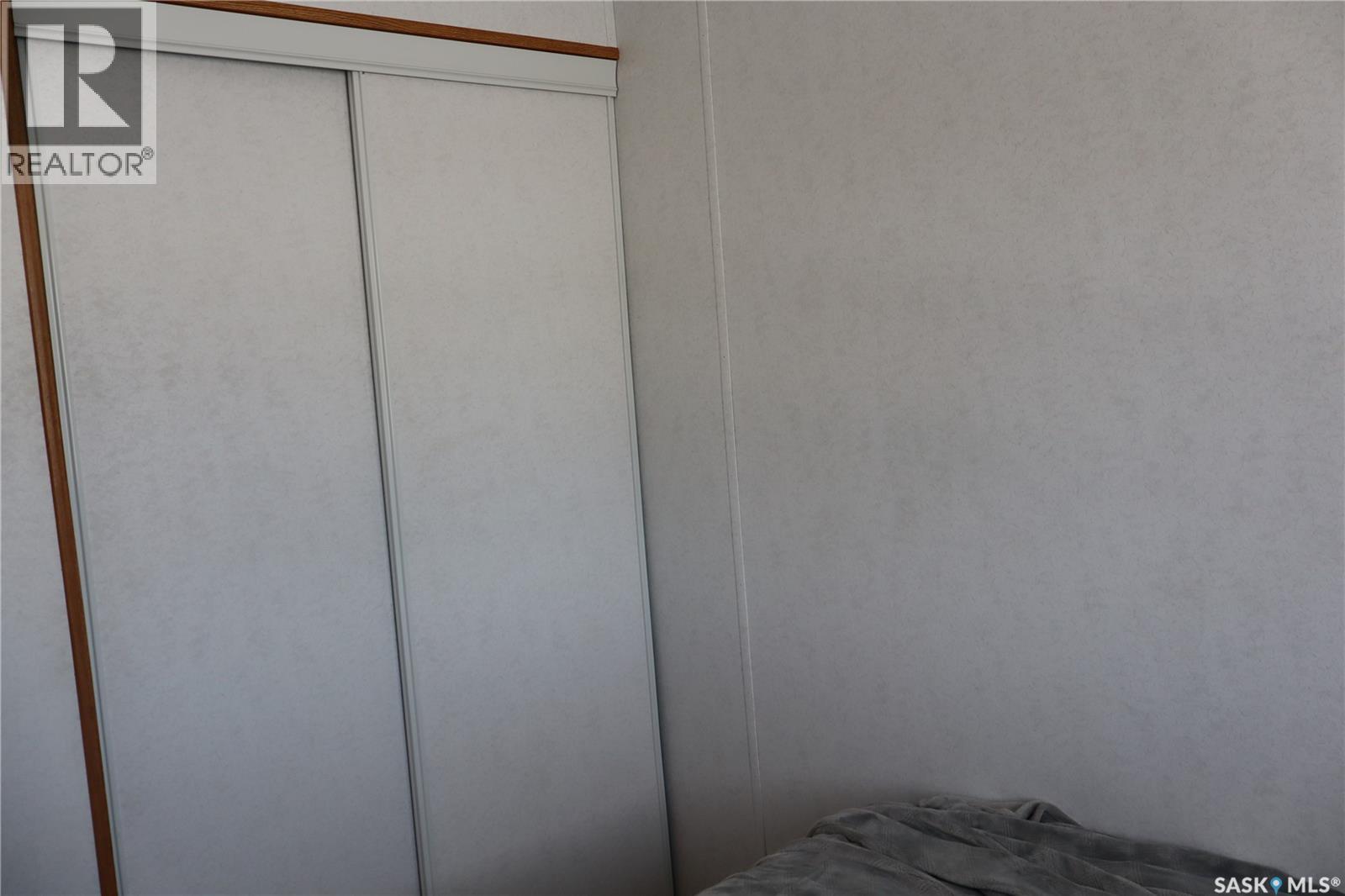 20 H Avenue, Willow Bunch, Saskatchewan  S0H 4K0 - Photo 22 - SK029537