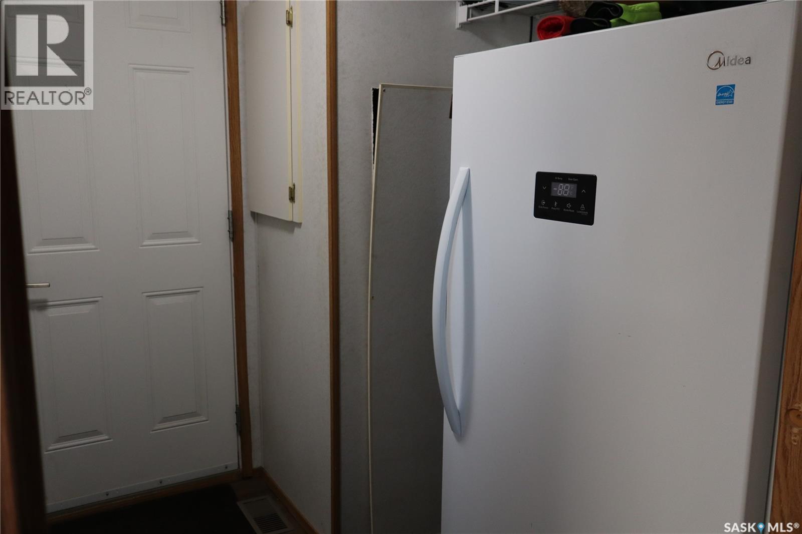 20 H Avenue, Willow Bunch, Saskatchewan  S0H 4K0 - Photo 26 - SK029537