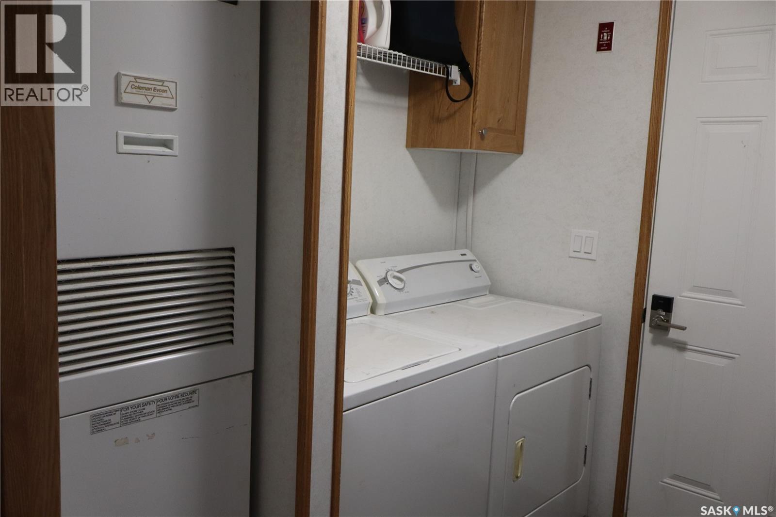 20 H Avenue, Willow Bunch, Saskatchewan  S0H 4K0 - Photo 27 - SK029537