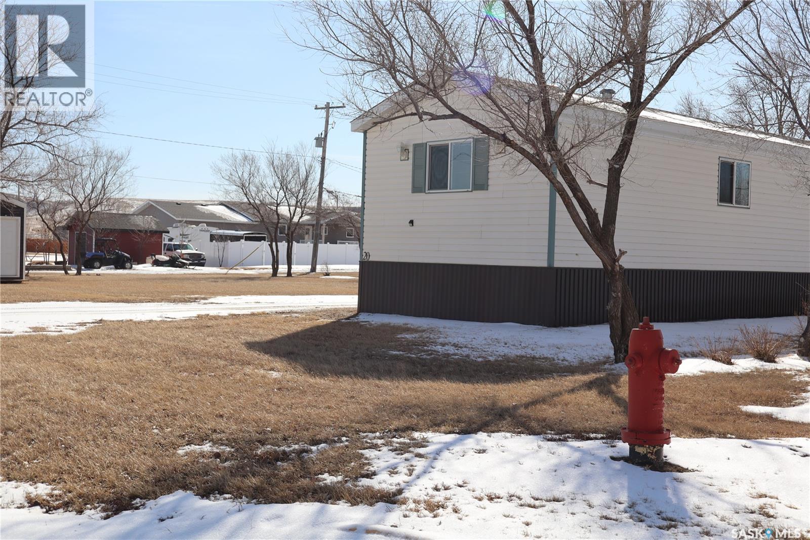 20 H Avenue, Willow Bunch, Saskatchewan  S0H 4K0 - Photo 33 - SK029537