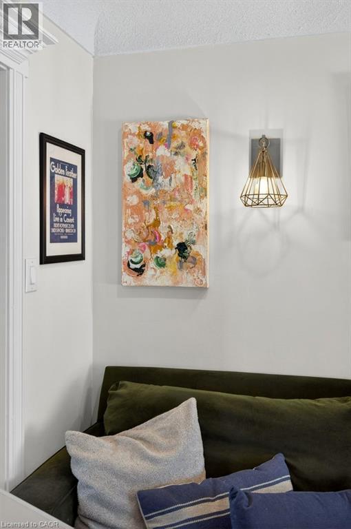 53 East 21st Street, Hamilton, Ontario  L8V 2T3 - Photo 11 - 40809045