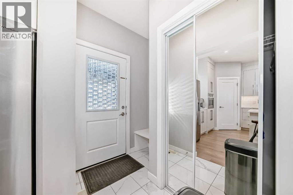 896 West Lakeview Drive, Chestermere, Alberta  T1X 1Z5 - Photo 17 - A2285365