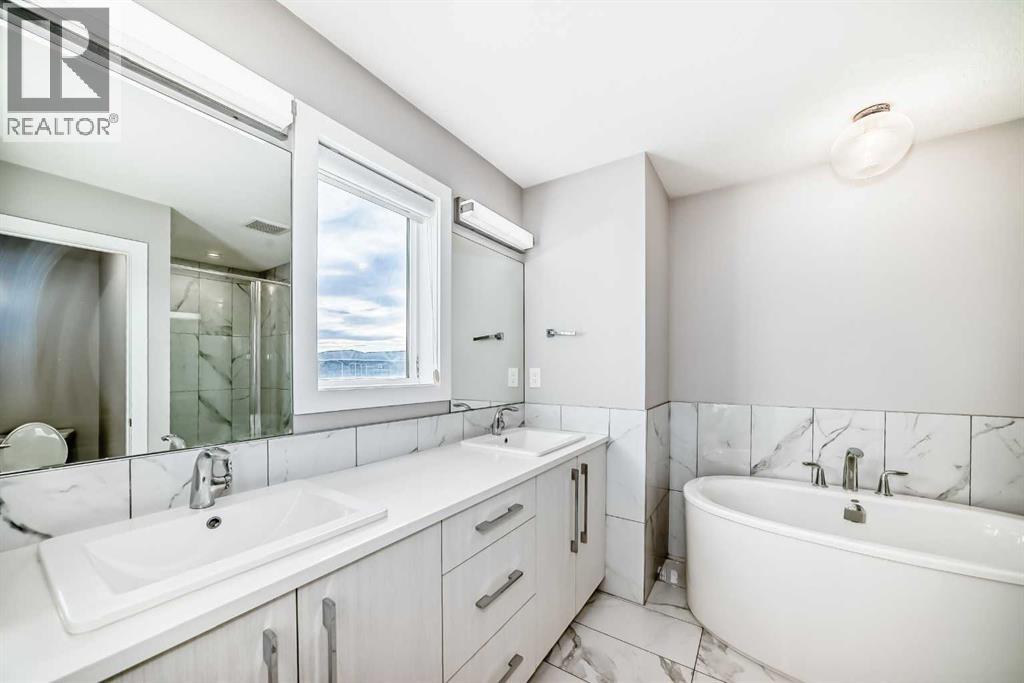 896 West Lakeview Drive, Chestermere, Alberta  T1X 1Z5 - Photo 21 - A2285365