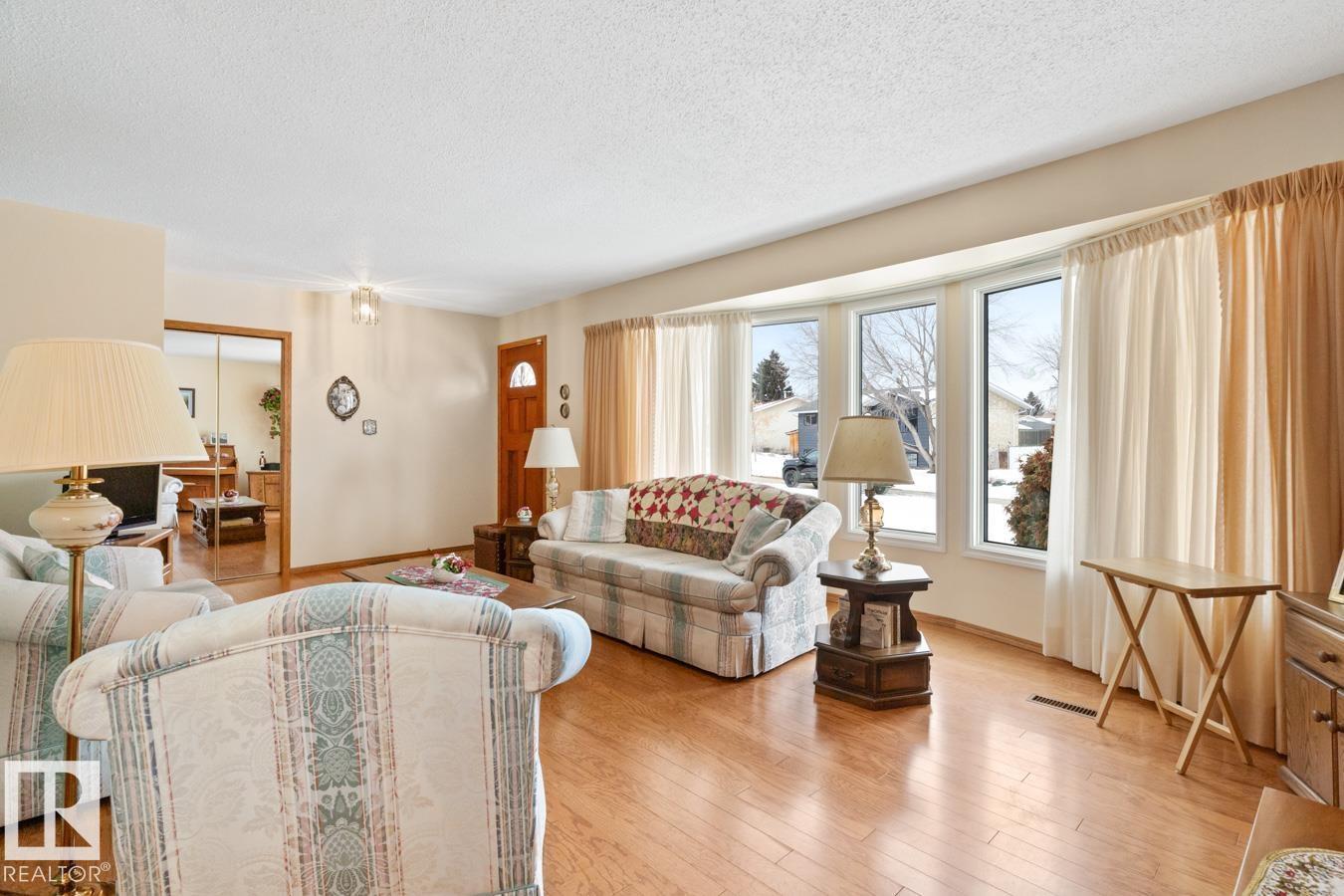 60 Peace River Dr, Devon, Alberta  T9G 1N4 - Photo 5 - E4475694