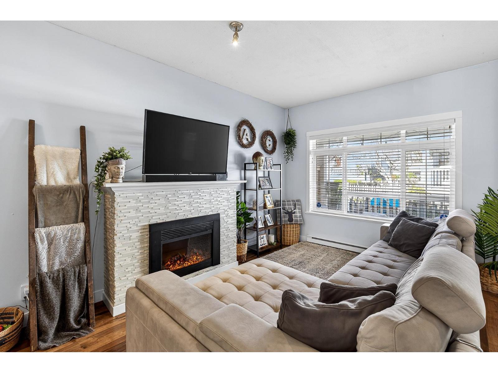 52 6852 193 Street, Surrey, British Columbia V4N 0C8 - Photo 3 - R3094447