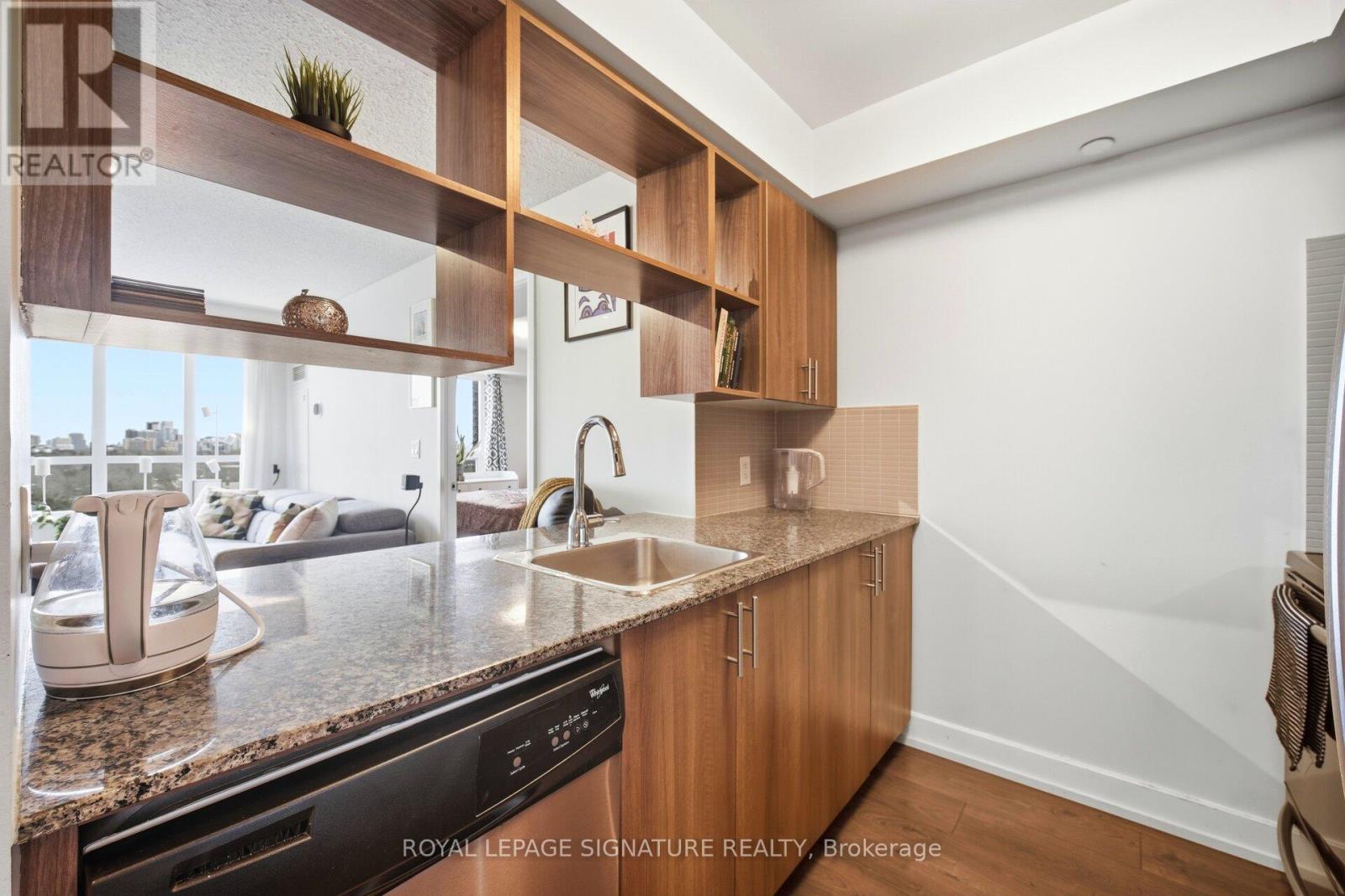 926 - 2 Eva Road E, Toronto, Ontario M9C 0A9 - Photo 10 - W12841710