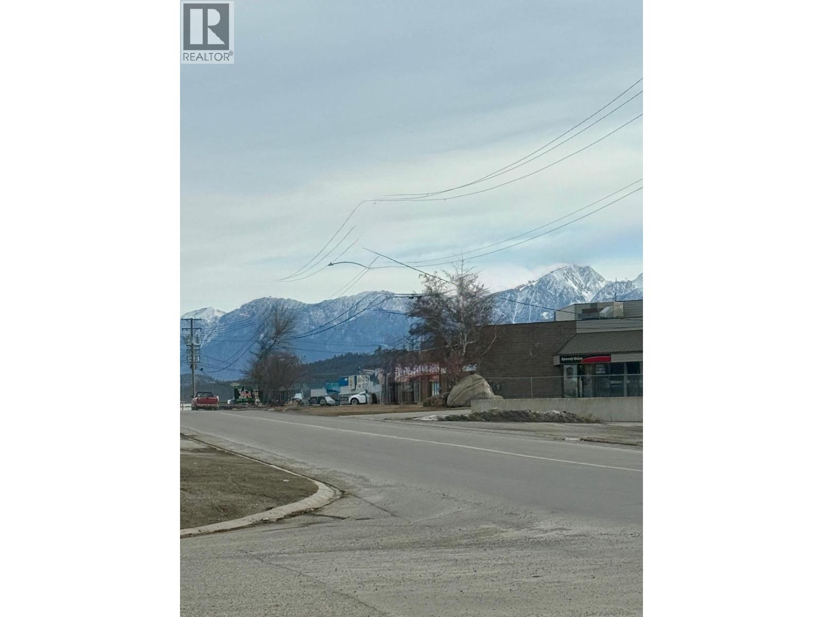 217 Slater Road Nw, Cranbrook, British Columbia  V1C 4M4 - Photo 5 - 10377919