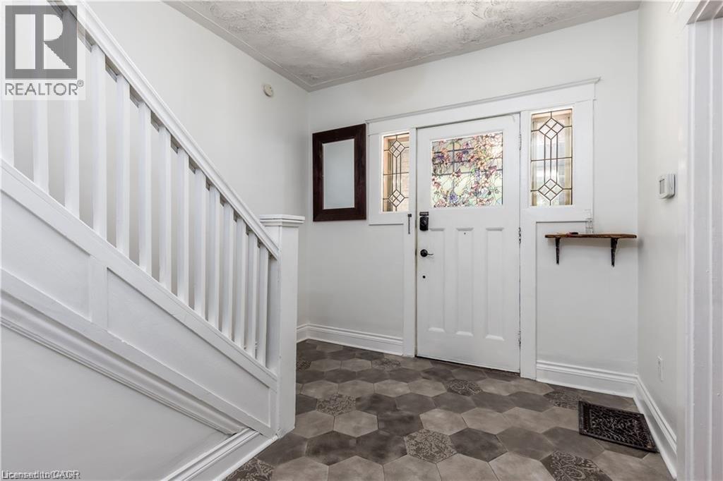 46 Tisdale Street S, Hamilton, Ontario  L8N 2W2 - Photo 6 - 40809236