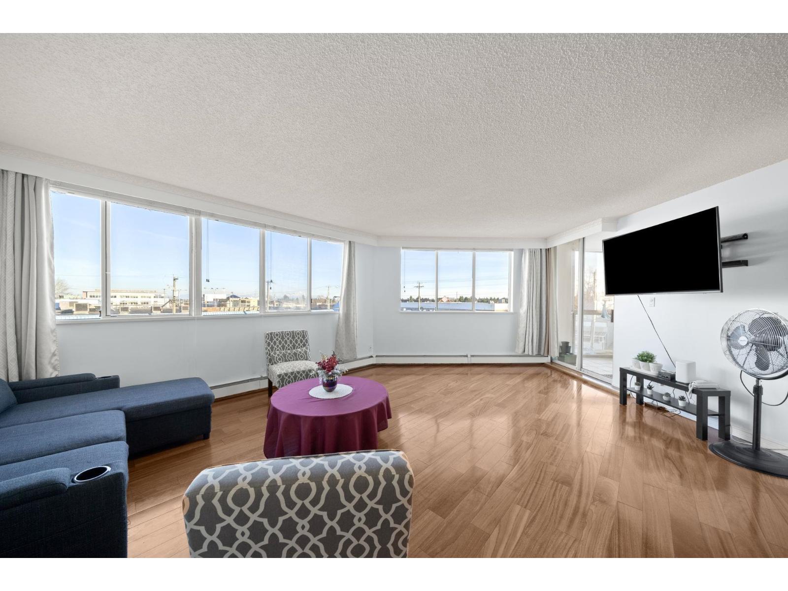 301 11881 88 Avenue, Delta, British Columbia V4C 8A2 - Photo 4 - R3094285