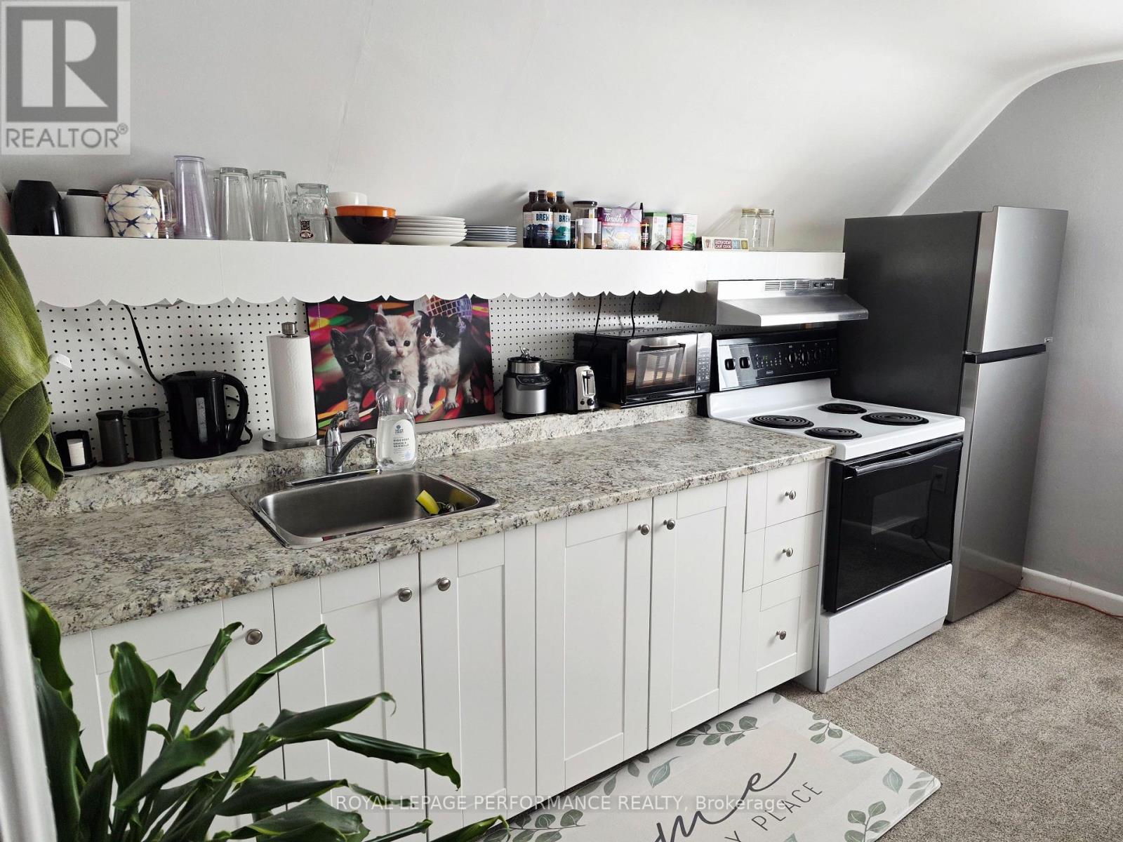 Apt. A - 623 Roosevelt Avenue, Ottawa, Ontario K2A 2A4 - Photo 4 - X12841838