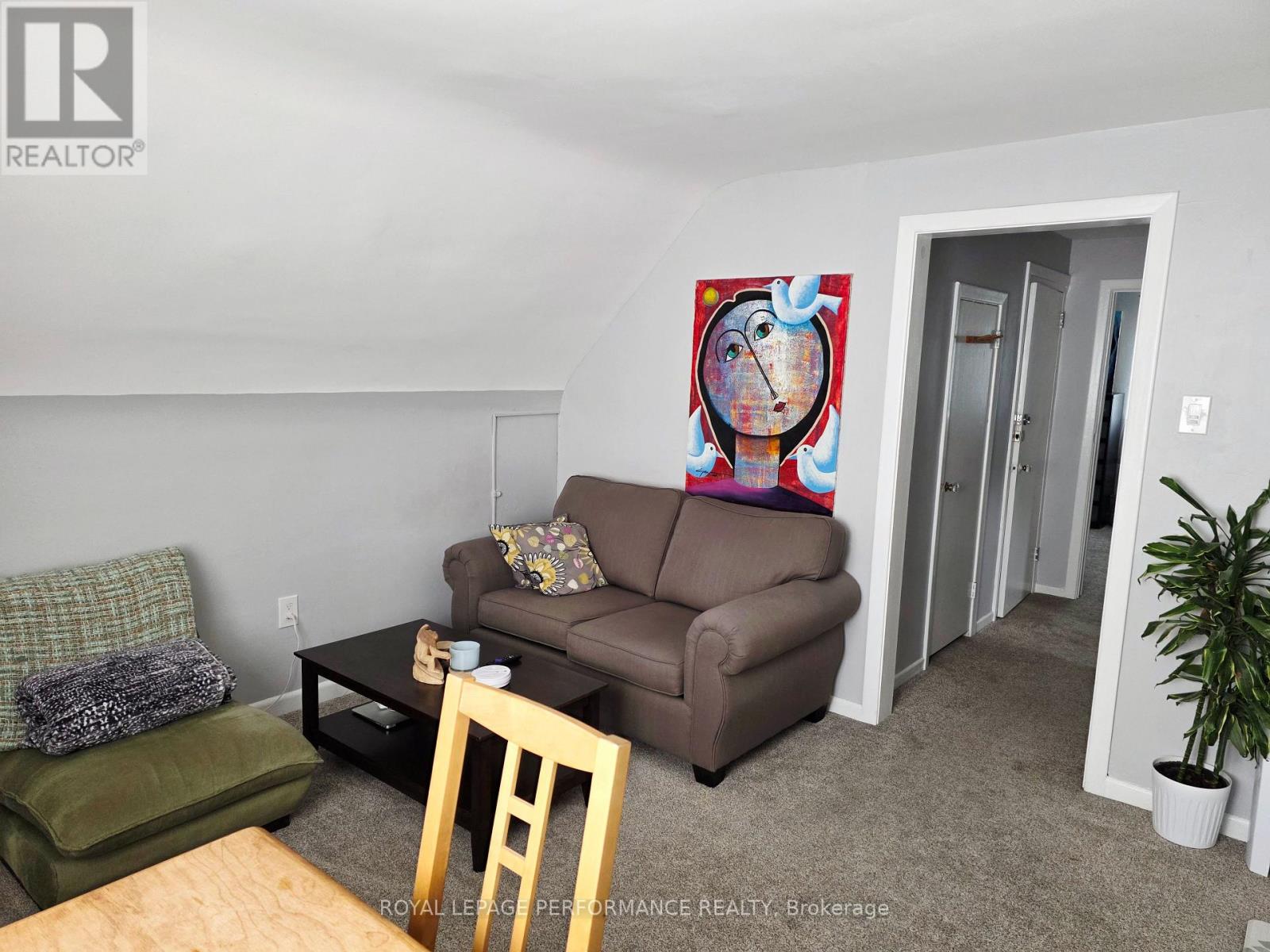 Apt. A - 623 Roosevelt Avenue, Ottawa, Ontario K2A 2A4 - Photo 6 - X12841838